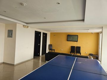 Venta de departamento con Vista Panorámica desde un cerro de 80 metros junto al Colegio San José frente a la urbanización Álamos Norte en Guayaquilegi