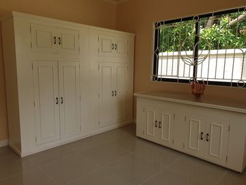 300 sqm 3 bedroom Bungalow House for SALE in Metrogate Subdivision Angeles City near Marquee mall, Landers, and NLEX