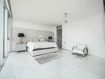Departamento amueblado en venta, Torres Doradas, Cancún Quintana Roo.