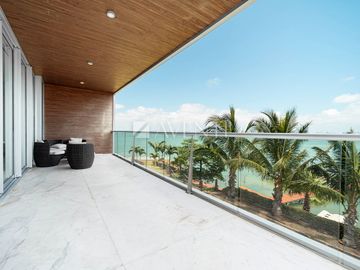 Departamento amueblado en venta, Torres Doradas, Cancún Quintana Roo.