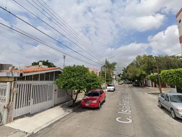 ¡¡Atención Inversionistas!! Venta de Casa en Remate Bancario, Col. Guadalajara, Jalisco.
