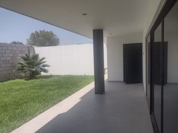 CASA EN VENTA, LA FLORIDA, SAN LUIS POTOSI, NUEVA, JARDIN, SEGURIDAD
