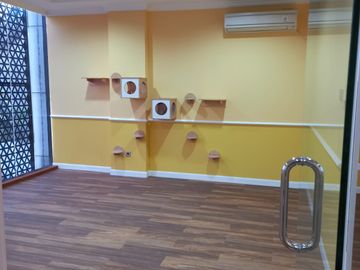 DISEWA RUKO GANDENG 2 COCOK UNTUK KANTOR ATAU USAHA JL. ARTERI PONDOK INDAH KEBAYORAN LAMA JAKARTA SELATAN