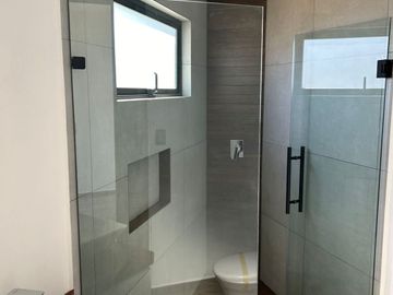LINDA CASA EN VENTA EN  San Salvador Tizatlalli