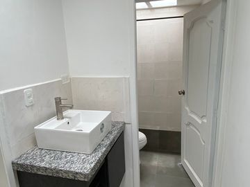 Ibarra - Hermosa casa en venta en Los Ceibos