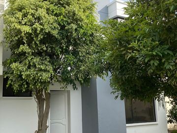 Ibarra - Hermosa casa en venta en Los Ceibos
