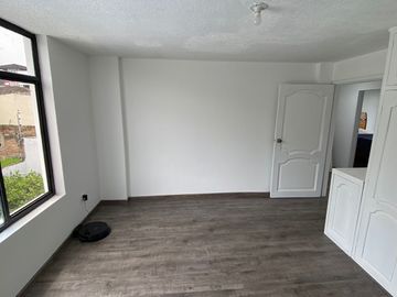 Ibarra - Hermosa casa en venta en Los Ceibos