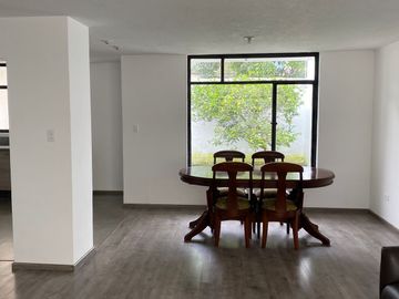 Ibarra - Hermosa casa en venta en Los Ceibos