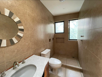 Casa renovada en venta en Barrio Santa Catarina Coyoaca