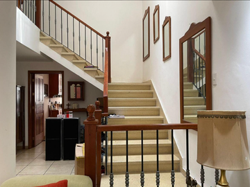 Casa renovada en venta en Barrio Santa Catarina Coyoaca