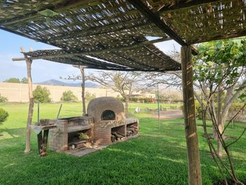 SE VENDE EXCELENTE TERRENO CAMPESTRE MUY BIEN UBICADO, CERCA DE LA AV. MANUEL VALLE EN PACHACAMAC