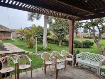 SE VENDE EXCELENTE TERRENO CAMPESTRE MUY BIEN UBICADO, CERCA DE LA AV. MANUEL VALLE EN PACHACAMAC