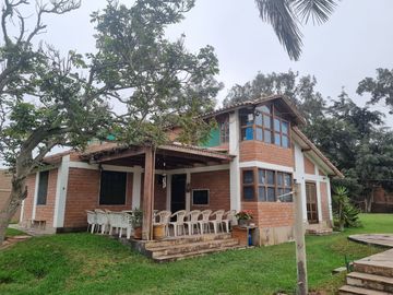 SE VENDE EXCELENTE TERRENO CAMPESTRE MUY BIEN UBICADO, CERCA DE LA AV. MANUEL VALLE EN PACHACAMAC