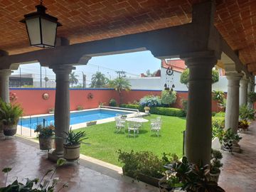 HERMOSA CASA EN VENTA EN ¡UN NIVEL! EN DELICIAS, CUERNAVACA, MOR.