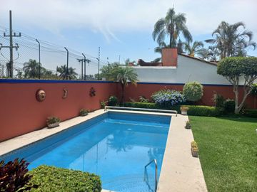 HERMOSA CASA EN VENTA EN ¡UN NIVEL! EN DELICIAS, CUERNAVACA, MOR.