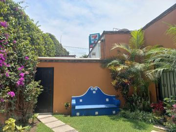 HERMOSA CASA EN VENTA EN ¡UN NIVEL! EN DELICIAS, CUERNAVACA, MOR.