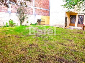 Casa en Venta - Ricaurte en avenida principal