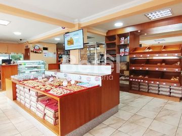 Casa en Venta - Ricaurte en avenida principal