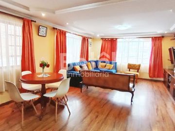 Casa en Venta - Ricaurte en avenida principal