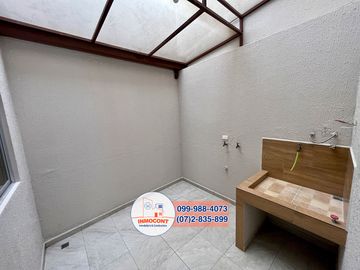 Casa independiente en venta, Precio de Oportunidad Sector Ricaurte C1277