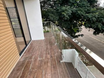 for SALE: newly built house Xavier Estates