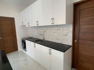 for SALE: newly built house Xavier Estates