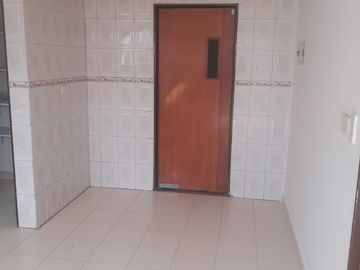 SE VENDE EXCELENTE CASA CERCA ESCUELA MILITAR JOSE MARIA CORDOBA