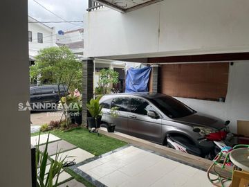 Dijual rumah siap huni di dalam komplek pesona khayangan depok