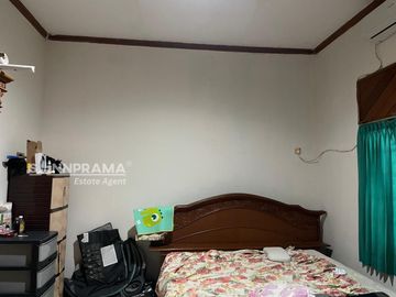 Dijual rumah siap huni di dalam komplek pesona khayangan depok