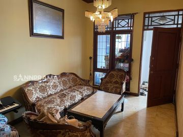Dijual rumah siap huni di dalam komplek pesona khayangan depok