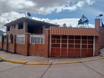 CASA EN VENTA 200M2 SAN JERONIMO
