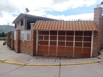 CASA EN VENTA 200M2 SAN JERONIMO