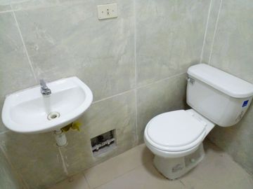Se Vende Local Comercial(consultorio) En El Corazón De Lince (Riso) Cuarto Piso