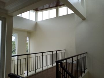 House for Sale at South Forbes Silang Cavite