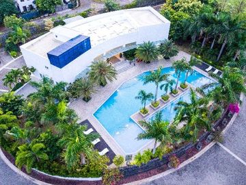 House for Sale at South Forbes Silang Cavite