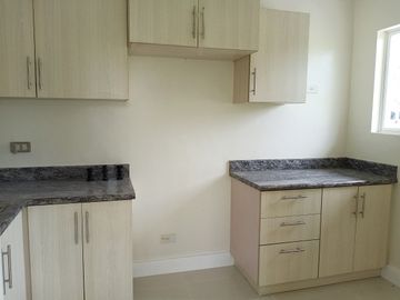 House for Sale at South Forbes Silang Cavite