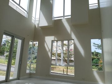 House for Sale at South Forbes Silang Cavite