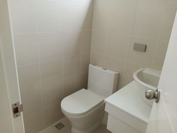 House for Sale at South Forbes Silang Cavite