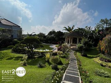 Dijual Rumah Villa di Puncak Gadog Bogor Jawa Barat Luas Nyaman Lokasi Bagus Strategis