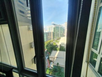 2-Bedroom Unit, Stamford Residences, Upper McKinley FOR SALE