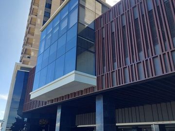 For Sale Studio Unit in Mandani Bay Suites Phase 1, Tower2
