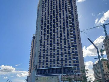 For Sale Studio Unit in Mandani Bay Suites Phase 1, Tower2