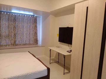 For Sale Studio Unit in Mandani Bay Suites Phase 1, Tower2