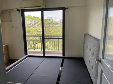 Royal Palm Residences 3-Bedroom w/ Parking Slot For Sale at Taguig City