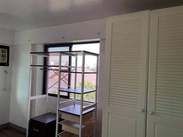 Royal Palm Residences 3-Bedroom w/ Parking Slot For Sale at Taguig City