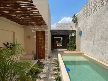 Casa en venta en Mérida Centro, a 3 cuadras Paseo de Montejo y Parque Santa Ana