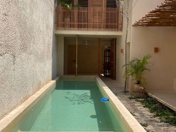 Casa en venta en Mérida Centro, a 3 cuadras Paseo de Montejo y Parque Santa Ana