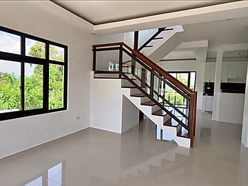 PREMIUM HOUSE&LOT IN ALAMINOS LAGUNA - PARCO ROYALE - GAVINA MODEL(COMPLETE FINISHED TURN OVER)