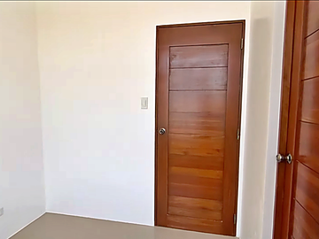 PREMIUM HOUSE&LOT IN ALAMINOS LAGUNA - PARCO ROYALE - GAVINA MODEL(COMPLETE FINISHED TURN OVER)