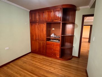 Propiedad esquinera de venta, Sector El Cebollar C1358